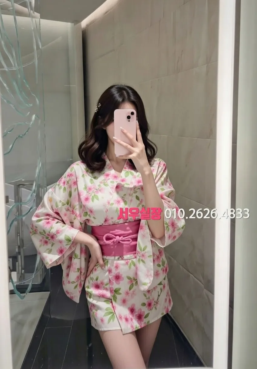 전남 미러룸 프리미엄 라인업 38번 프로필